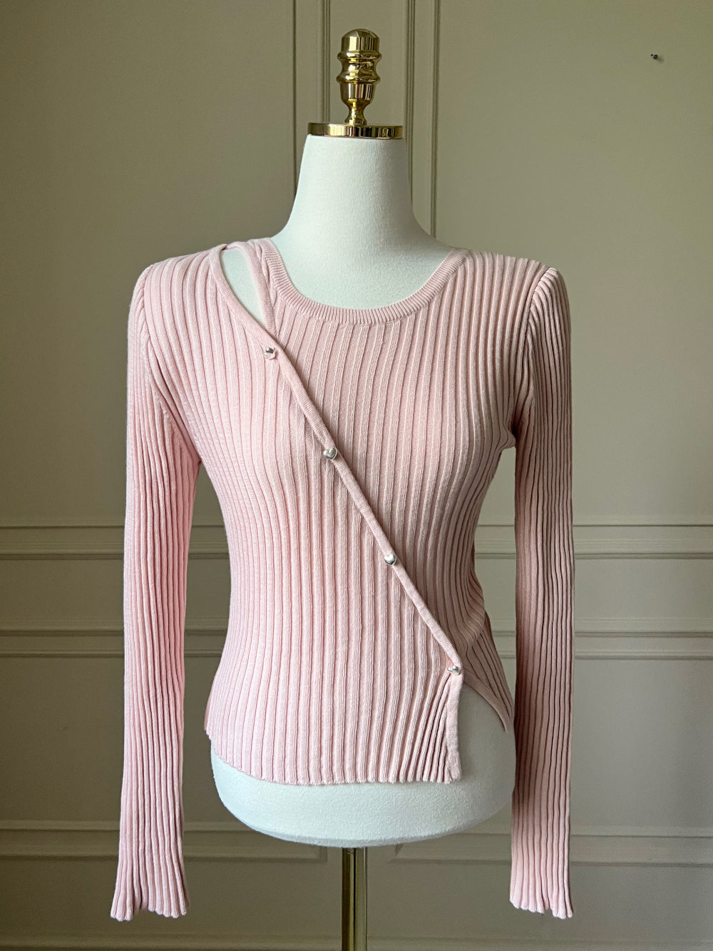 Diagonal Heart-button knit